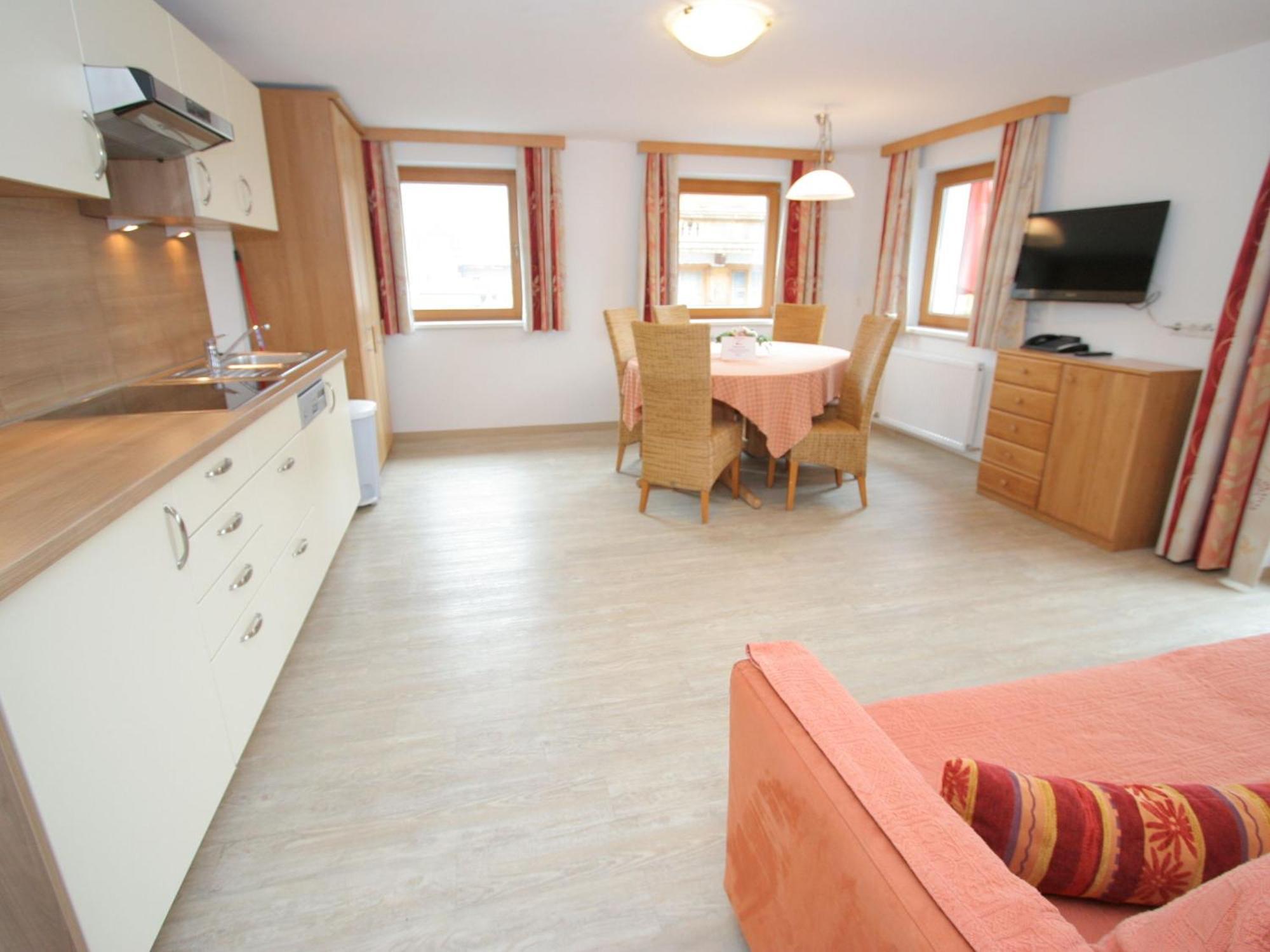 Holiday Flat In Uderns Near The Ski Area ภายนอก รูปภาพ