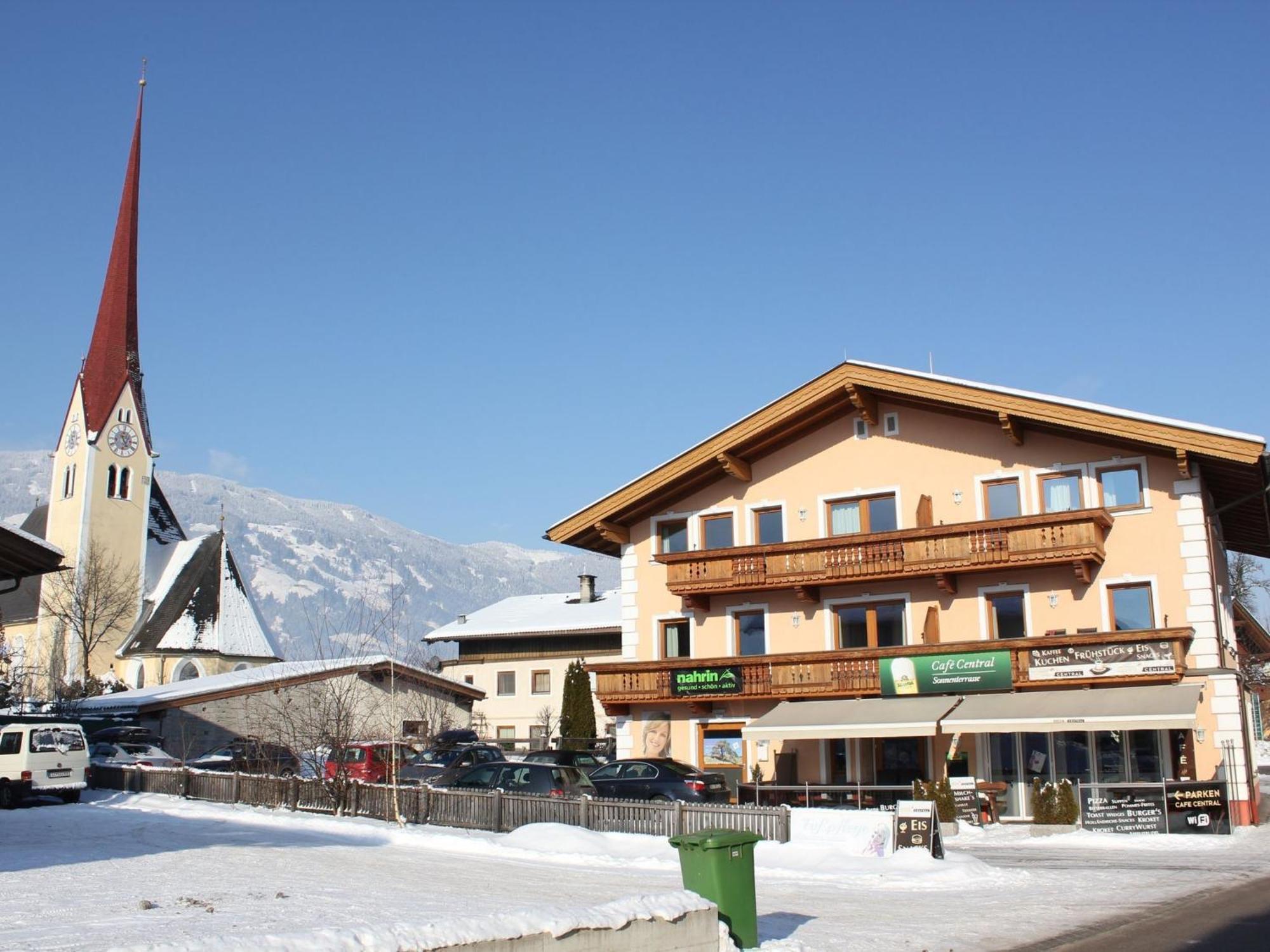 Holiday Flat In Uderns Near The Ski Area ภายนอก รูปภาพ